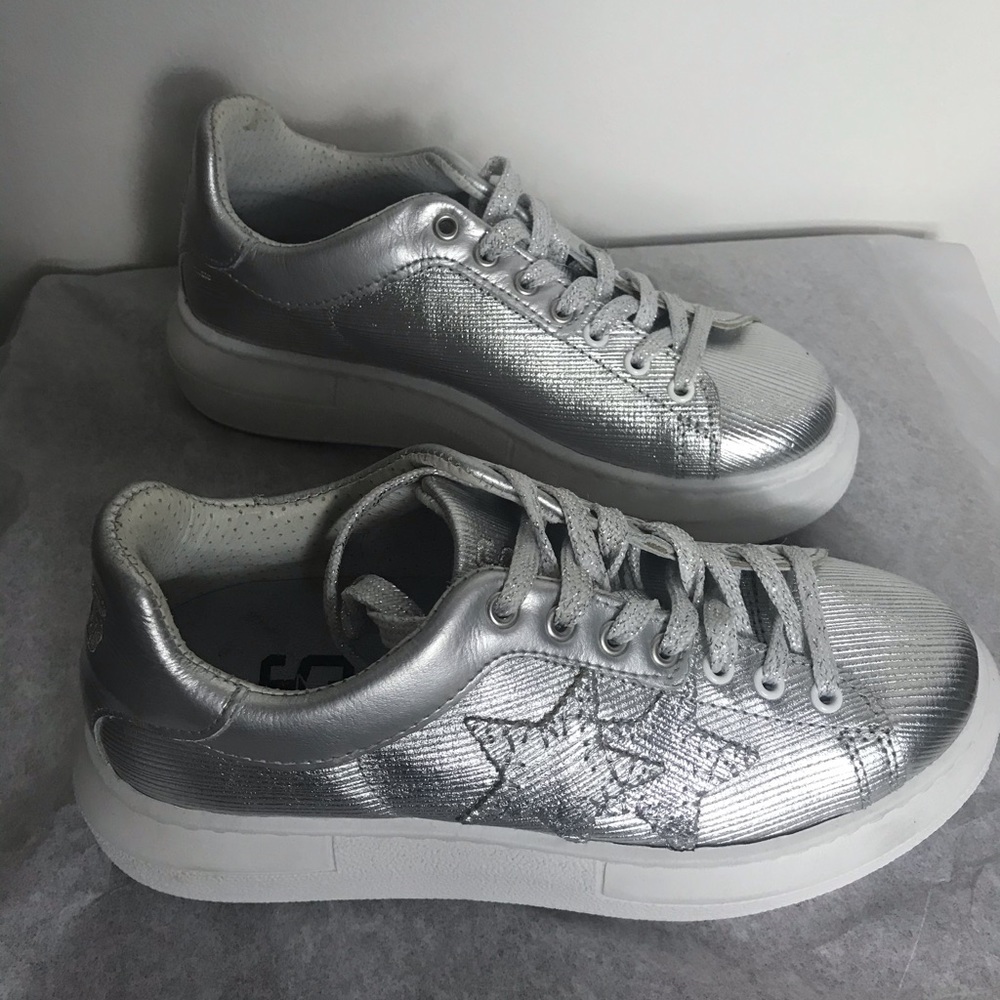 2 Star Silver Platform Sneakers